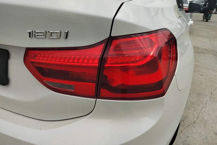 Used BMW 1 Series 2018 120i Design Package Model Right Rear Taillight