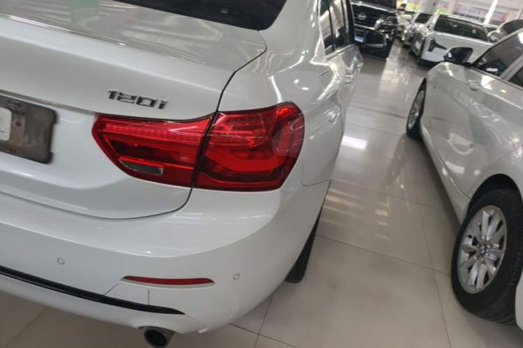 Used BMW 1 Series 2018 120i Design Package Model Right Rear Taillight