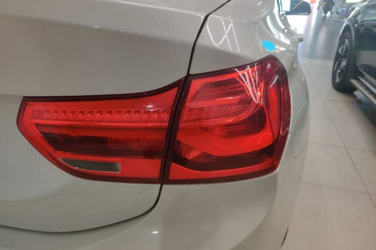 Used BMW 1 Series 2018 118i Sport Edition Right Rear Taillight