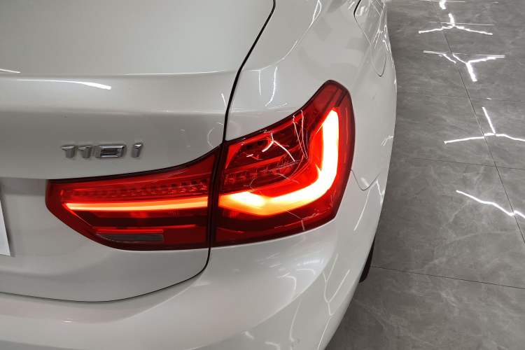 Used BMW 1 Series 2018 118i Sport Edition Right Rear Taillight