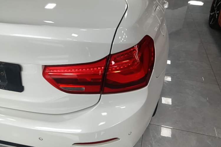 Used BMW 1 Series 2018 118i Sport Edition Right Rear Taillight