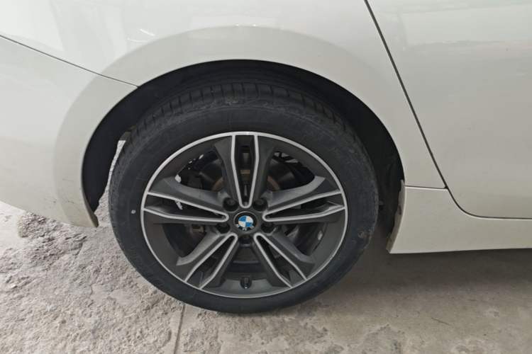Used BMW 1 Series 2018 118i Sport Edition Right Rear Wheel Hub