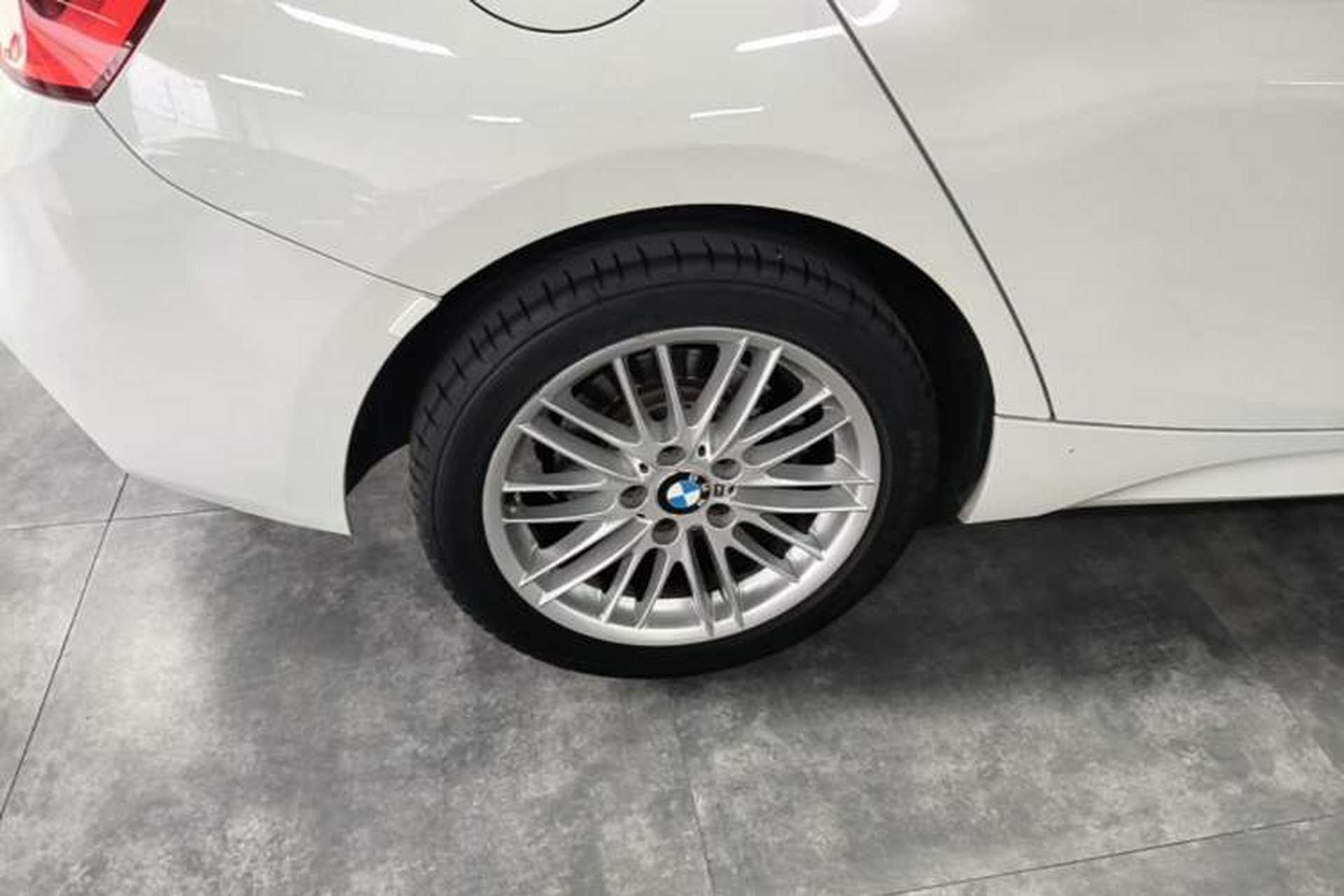Used BMW 1 Series 2018 120i M Sport Package Right Rear Wheel Hub