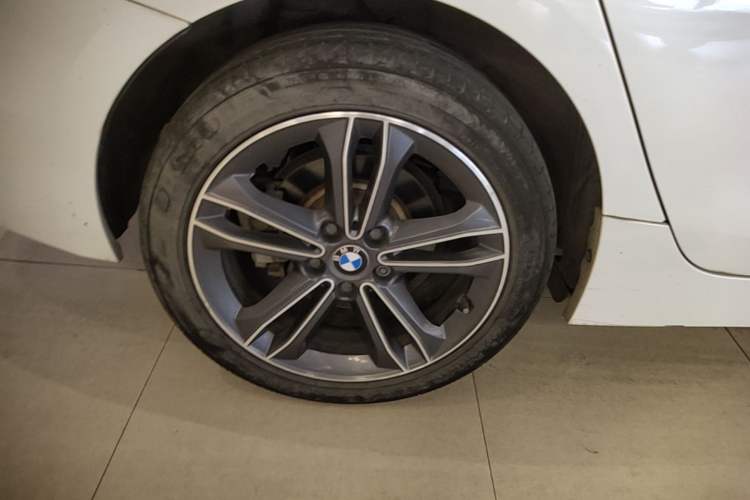 Used BMW 1 Series 2018 118i Sport Edition Right Rear Wheel Hub