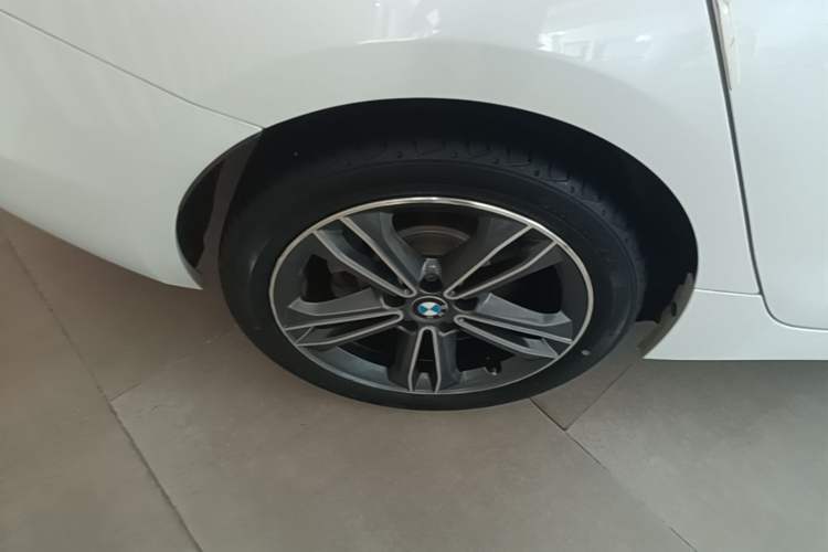 Used BMW 1 Series 2018 118i Sport Edition Right Rear Wheel Hub