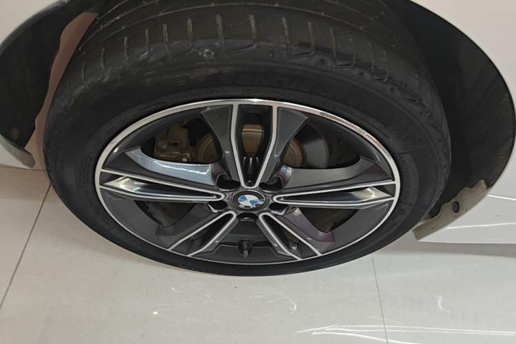 Used BMW 1 Series 2018 118i Sport Edition Right Rear Wheel Hub