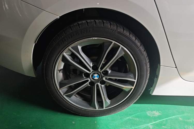 Used BMW 1 Series 2018 Facelifted 118i Sport Edition Right Rear Wheel Hub