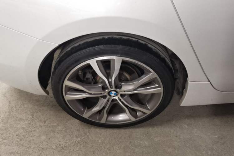 Used BMW 1 Series 2018 Restyled 120i Design Package Edition Right Rear Wheel Hub