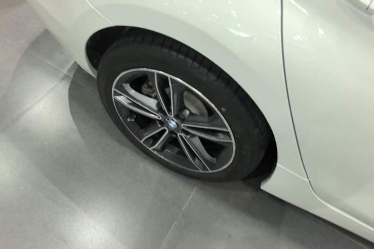 Used BMW 1 Series 2018 118i Sport Edition Right Rear Wheel Hub