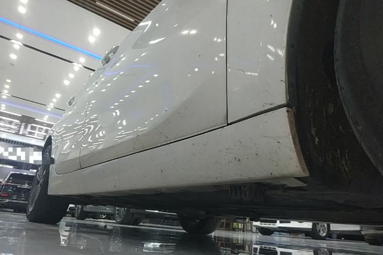 Used BMW 1 Series 2018 118i Sport Edition Right Side Sill