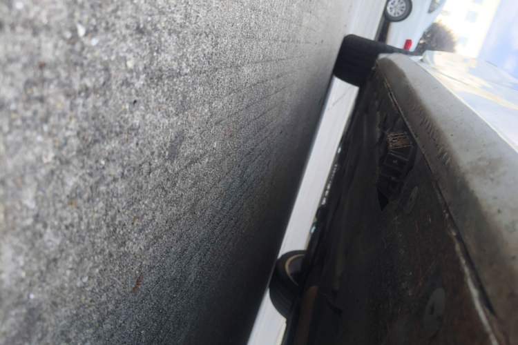 Used BMW 1 Series 2018 120i M Sport Package Right Side Sill