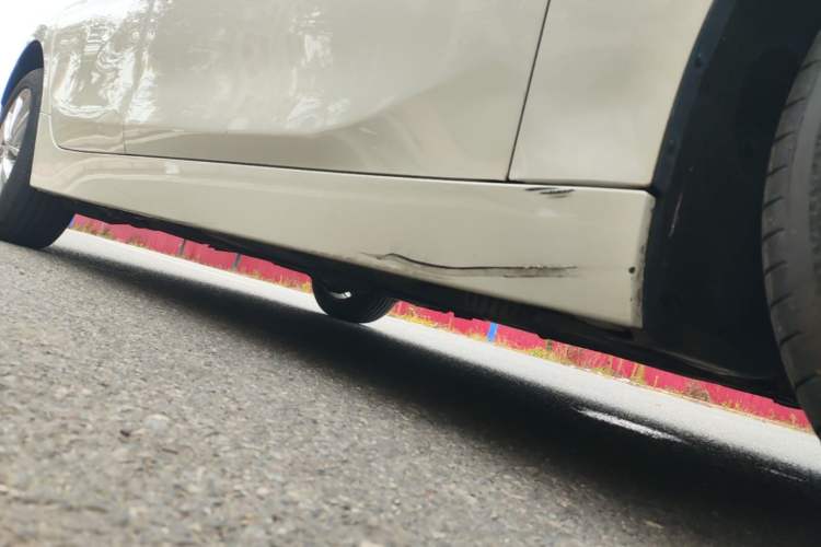 Used BMW 1 Series 2018 118i Fashion Model Right Side Sill
