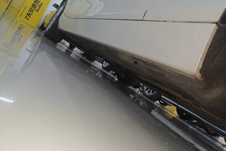 Used BMW 1 Series 2018 118i Leading Model Right Side Sill