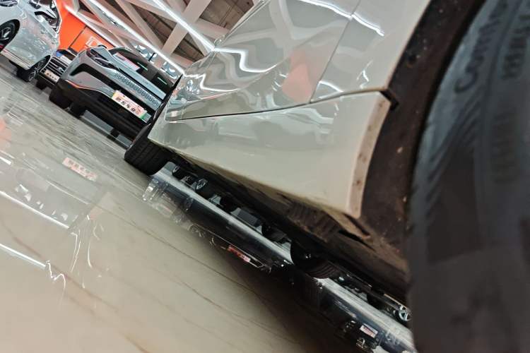 Used BMW 1 Series 2018 Facelifted 118i Sport Edition Right Side Sill