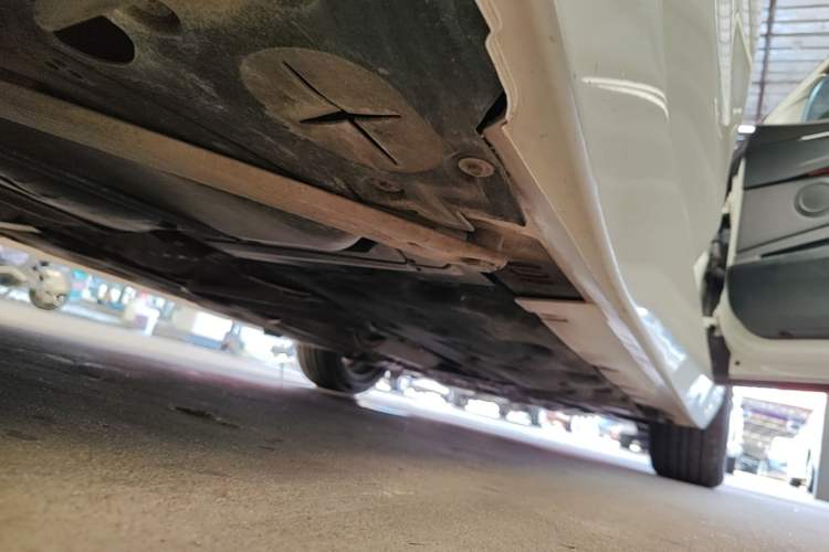Used BMW 1 Series 2018 118i Sport Edition Right Side Sill