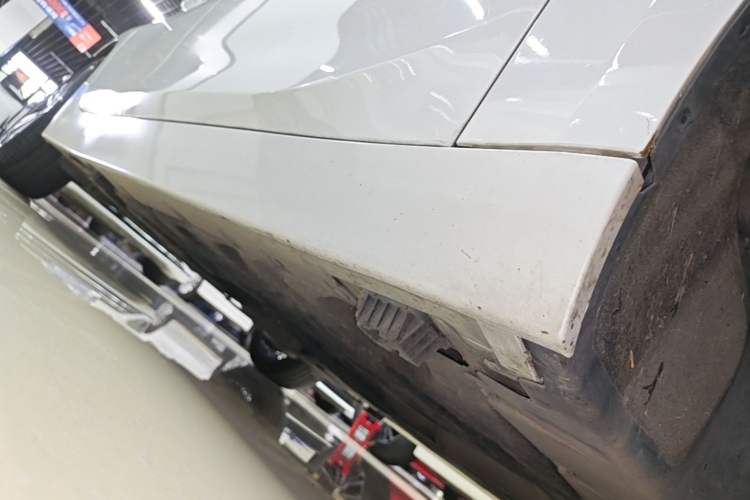 Used BMW 1 Series 2018 118i Sport Edition Right Side Sill