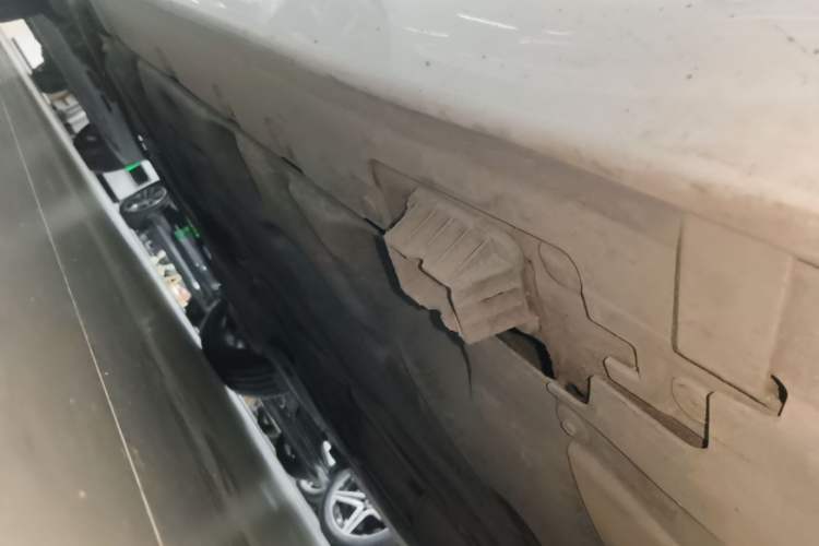 Used BMW 1 Series 2018 Facelifted 118i Sport Edition Right Side Sill