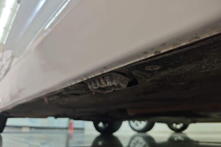 Used BMW 1 Series 2018 118i Sport Design Package Right Side Sill