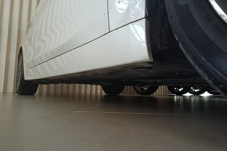 Used BMW 1 Series 2018 118i Sport Edition Right Side Sill