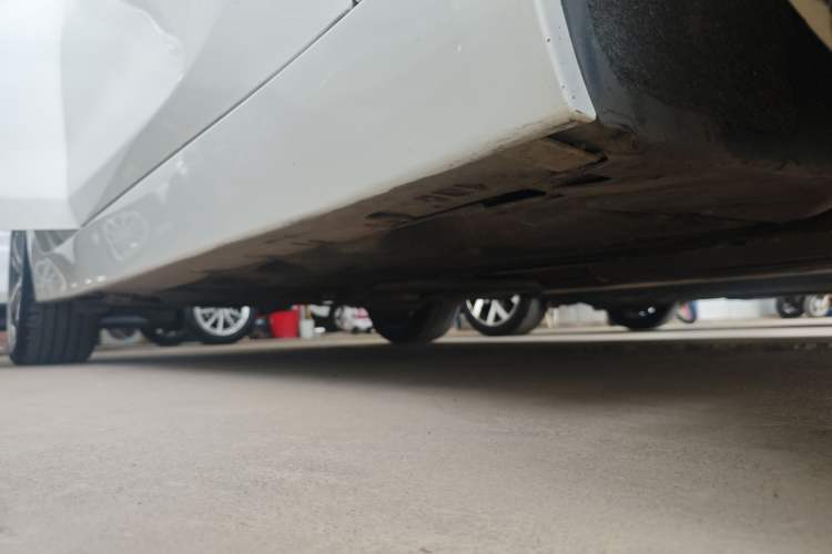 Used BMW 1 Series 2018 118i Sport Edition Right Side Sill