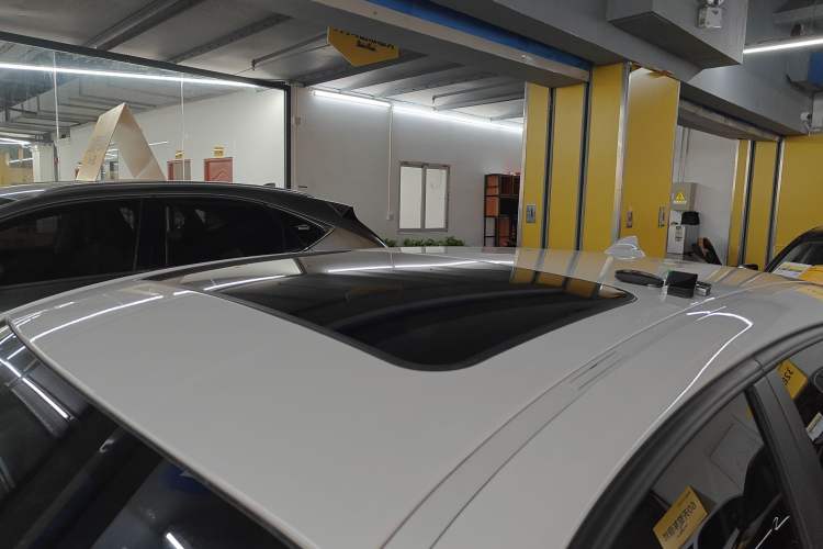 Used BMW 1 Series 2018 118i Leading Model Roof