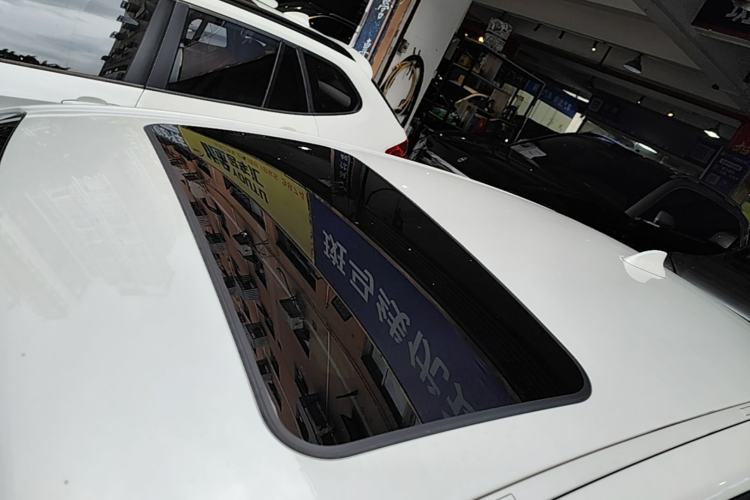 Used BMW 1 Series 2018 118i Sport Design Package Roof