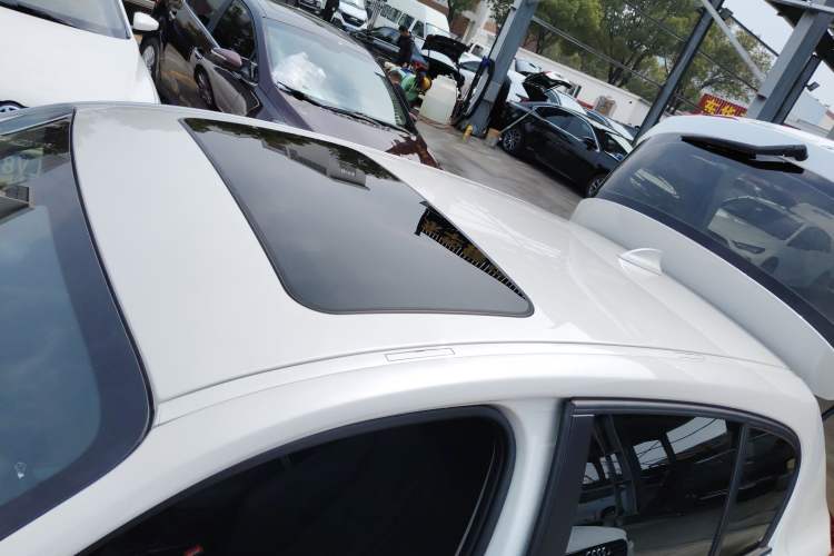 Used BMW 1 Series 2018 118i Sport Design Package Roof