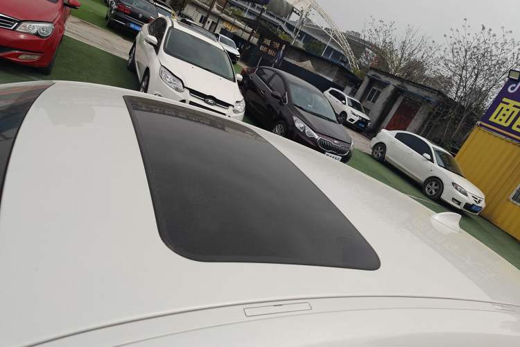 Used BMW 1 Series 2018 118i Leading Model Roof
