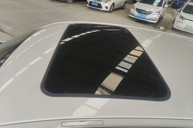 Used BMW 1 Series 2018 118i Leading Model Roof