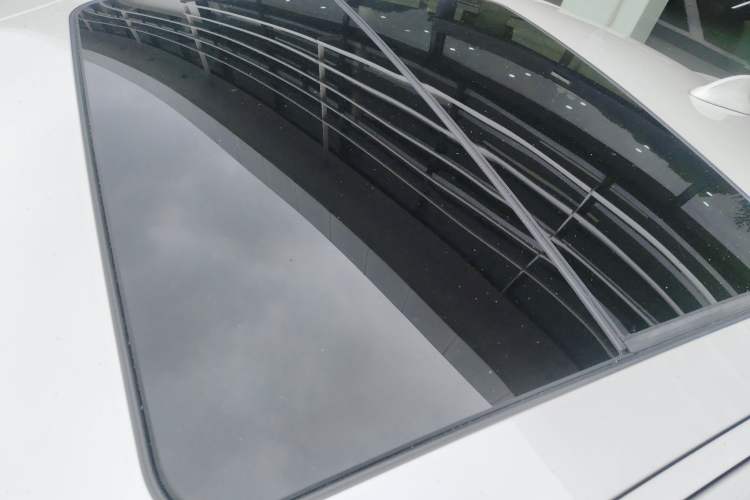 Used BMW 1 Series 2018 Facelifted 118i Sport Edition Roof