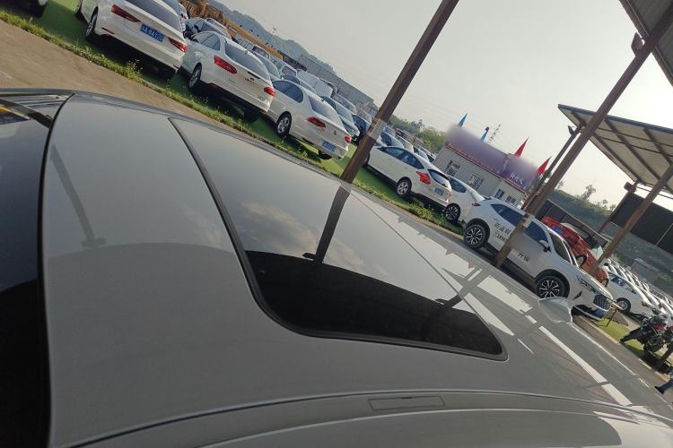 Used BMW 1 Series 2018 118i Sport Design Package Roof