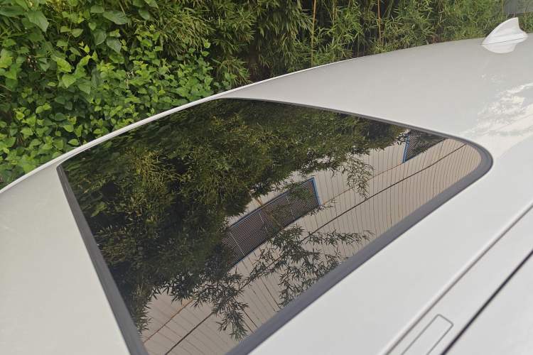 Used BMW 1 Series 2018 118i Leading Model Roof