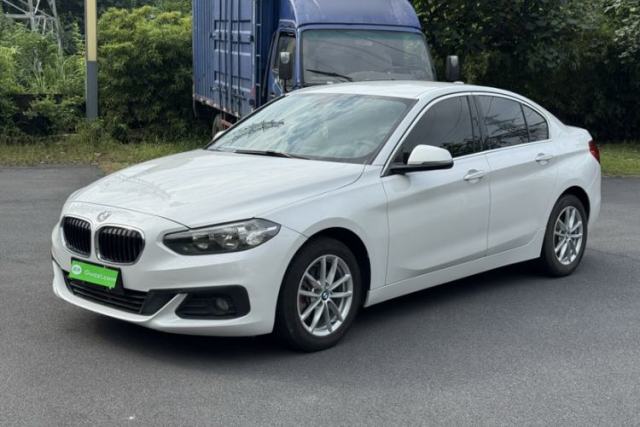 Ojetý BMW 1 Series 2018 118i Fashion Model