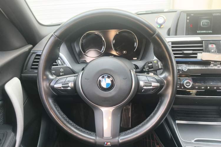 Used BMW 1 Series 2018 120i M Sport Package Steering Wheel
