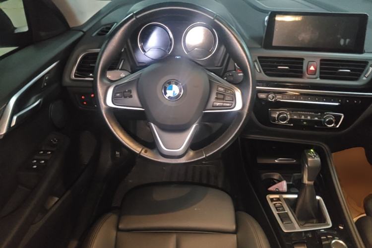 Used BMW 1 Series 2018 118i Sport Edition Steering Wheel