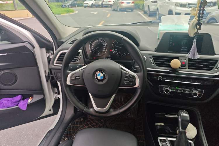 Used BMW 1 Series 2018 118i Sport Edition Steering Wheel