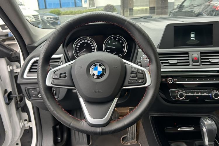 Used BMW 1 Series 2018 118i Sport Edition Steering Wheel