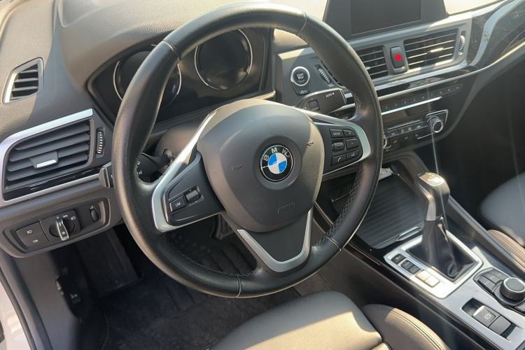 Used BMW 1 Series 2018 Facelifted 118i Sport Edition Steering Wheel