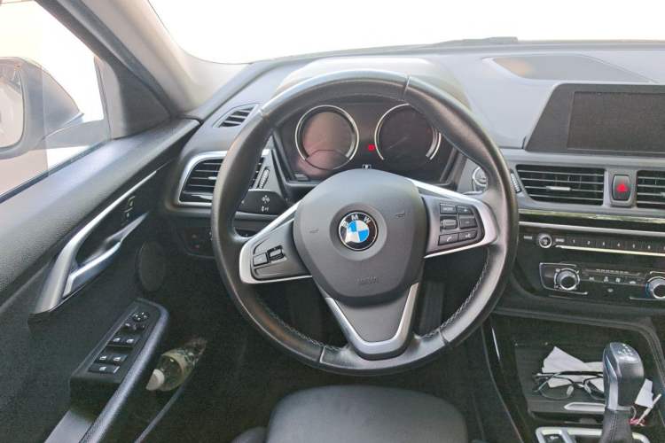 Used BMW 1 Series 2018 Facelifted 118i Sport Edition Steering Wheel