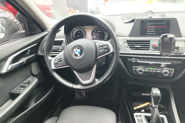 Used BMW 1 Series 2018 118i Sport Edition Steering Wheel