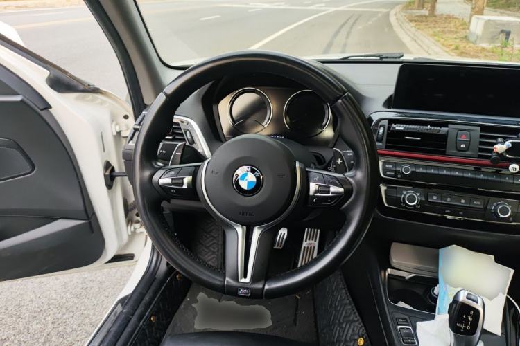 Used BMW 1 Series 2018 118i Sport Design Package Steering Wheel