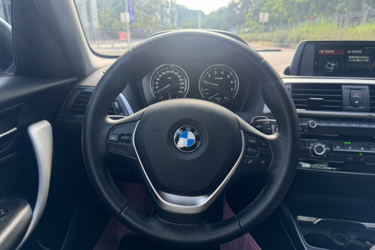 Used BMW 1 Series 2018 118i Leading Model Steering Wheel