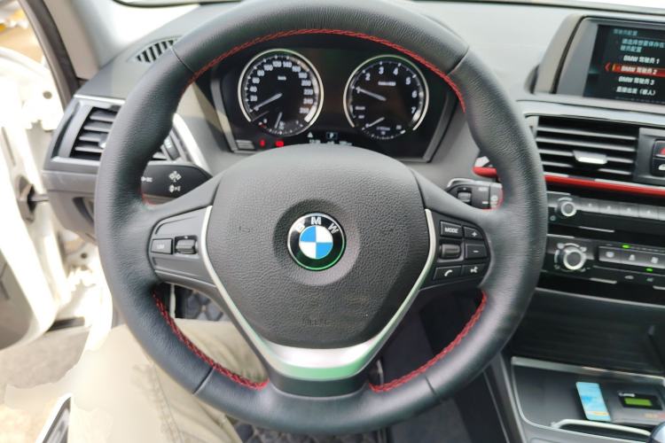 Used BMW 1 Series 2018 118i Sport Design Package Steering Wheel