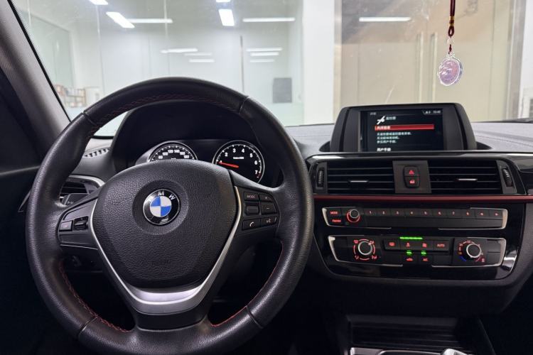 Used BMW 1 Series 2018 118i Sport Design Package Steering Wheel