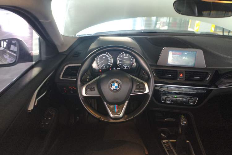 Used BMW 1 Series 2018 118i Sport Edition Steering Wheel