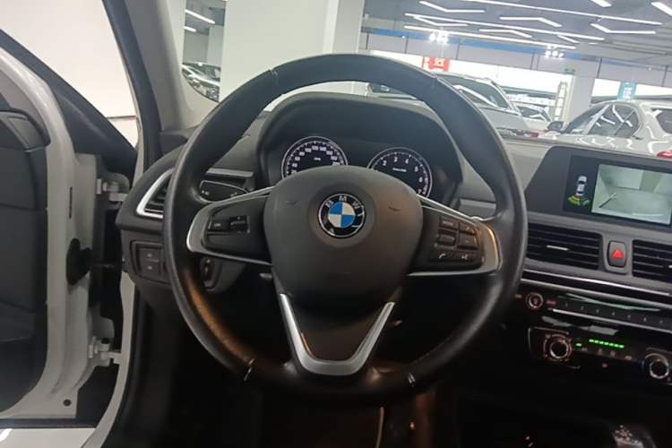 Used BMW 1 Series 2018 118i Sport Edition Steering Wheel