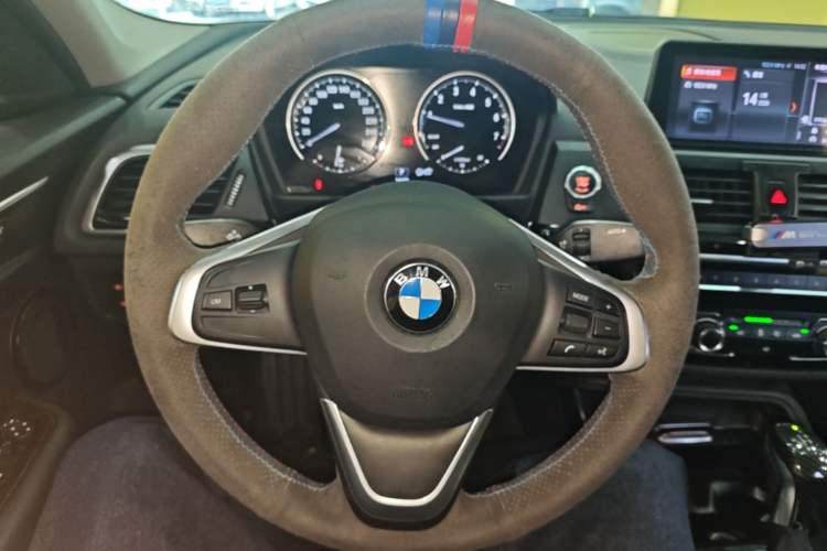 Used BMW 1 Series 2018 118i Sport Edition Steering Wheel