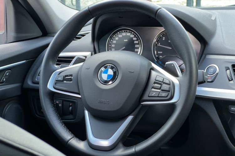Used BMW 1 Series 2018 120i Design Package Model Steering Wheel