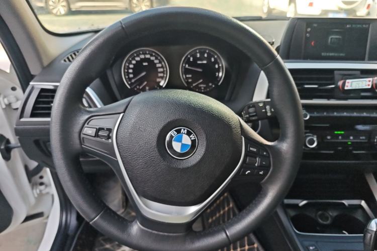 Used BMW 1 Series 2018 118i Leading Model Steering Wheel