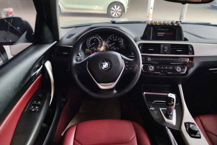 Used BMW 1 Series 2018 118i Leading Model Steering Wheel